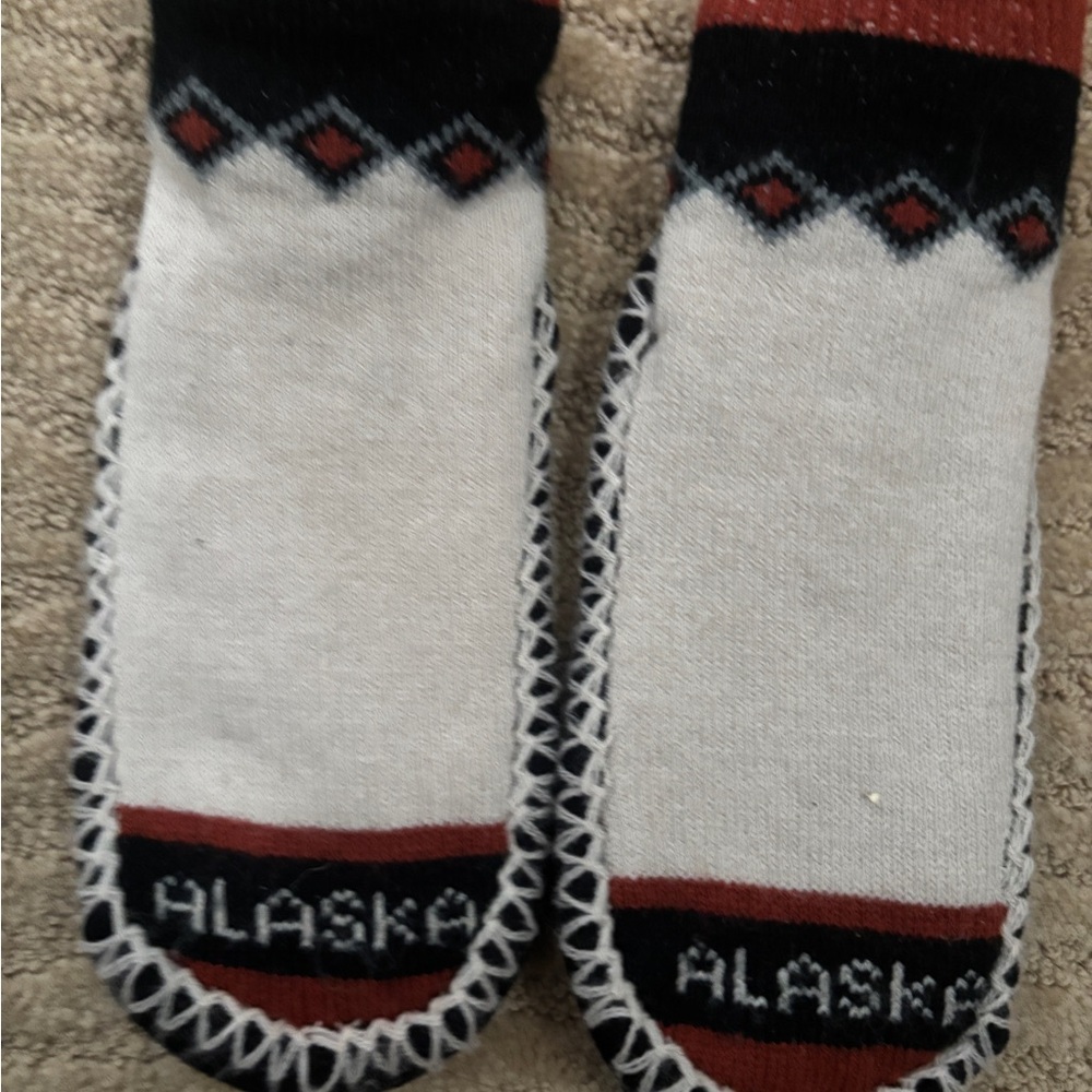 Alaska Themed Cozy Slipper Socks
